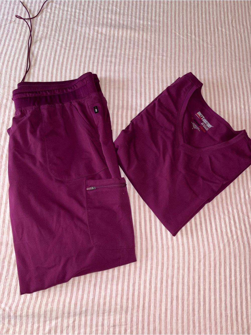 Grey’s Anatomy Maroon Scrub Top L NEVER WORN DURING CARES -top only but bundle👍🏻